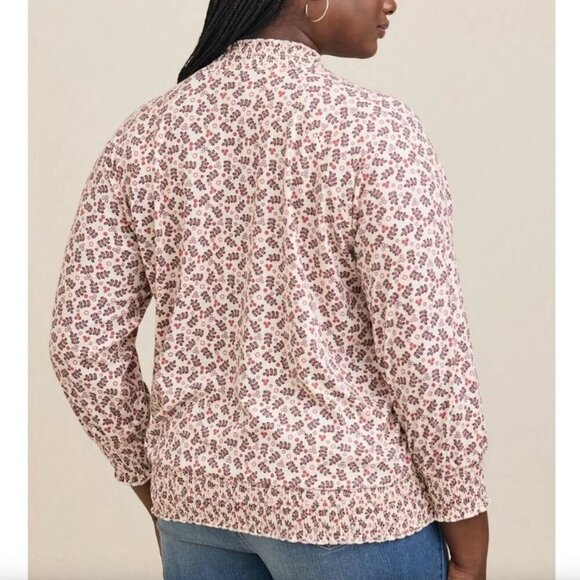 NEW NWT TORRID 4 Plus Size Textured Jersey Choker Neck Smocked Bottom Top Floral - Picture 3 of 15